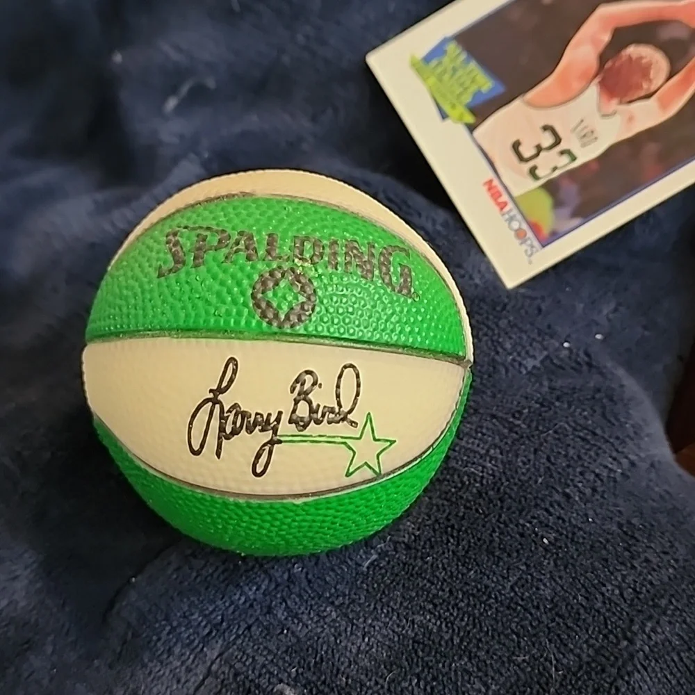 Larry Bird Celtics Collectibles. - Picture 7 of 13